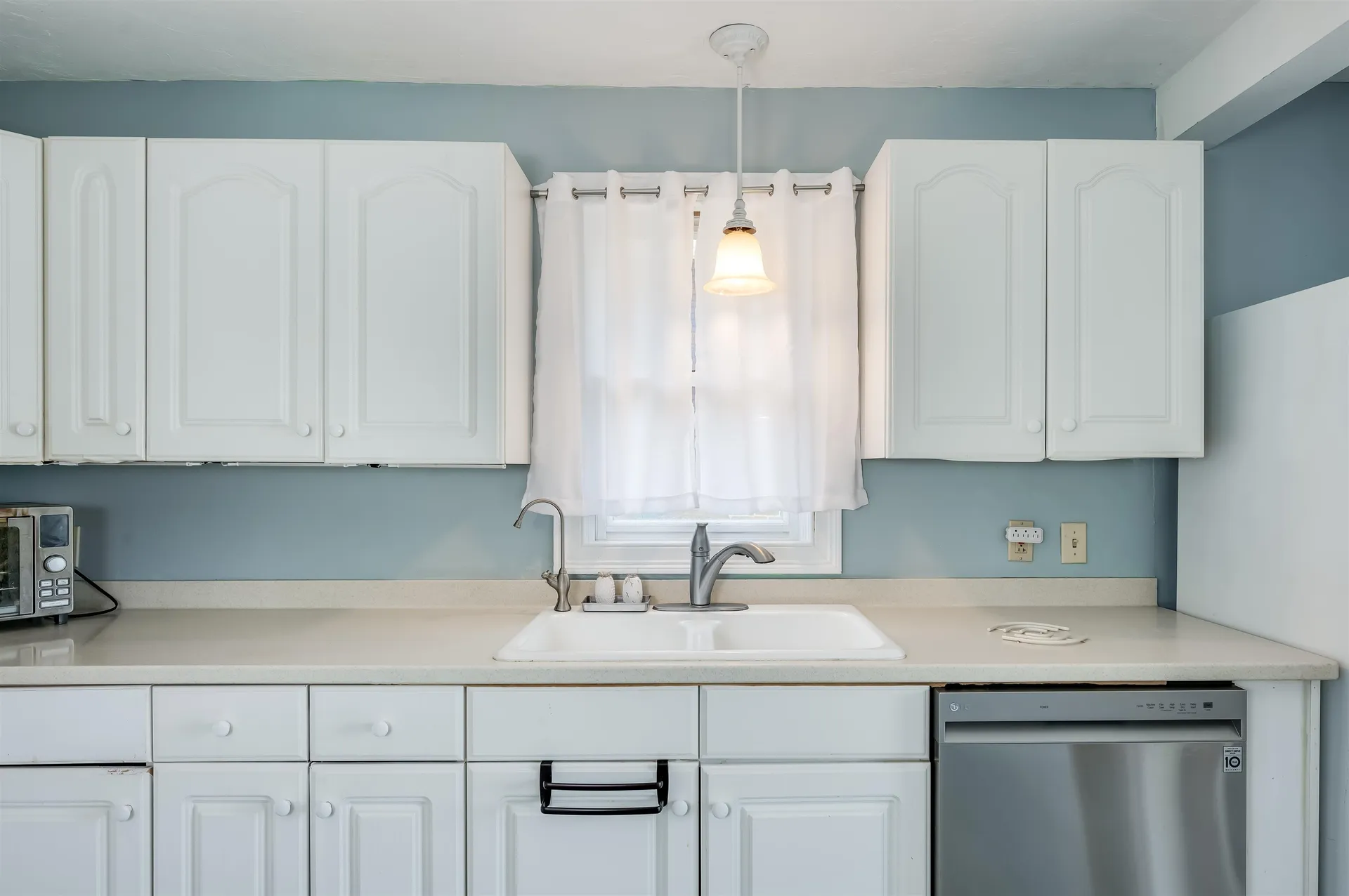 220 Chester Road Auburn NH 03032