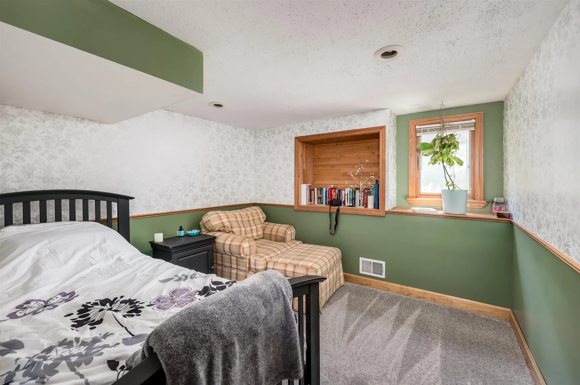 220 Chester Road Auburn NH 03032