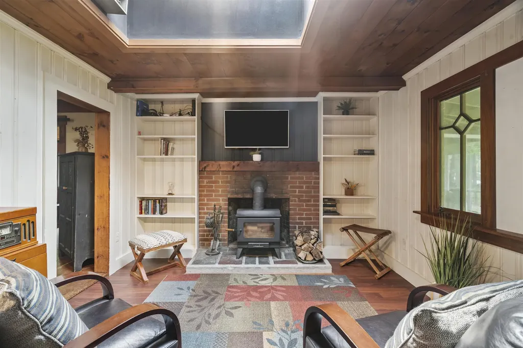 577 North Road Sutton NH 03260