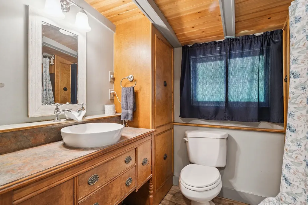 577 North Road Sutton NH 03260