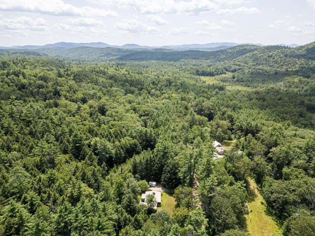 577 North Road Sutton NH 03260