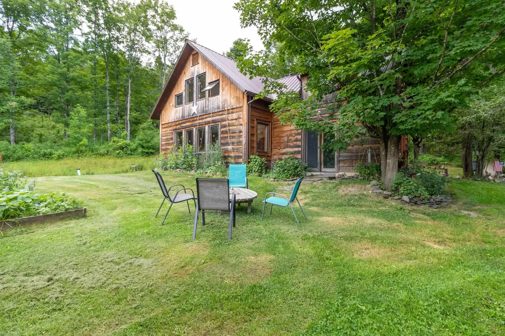 437 Phillips Road Glover VT 05875
