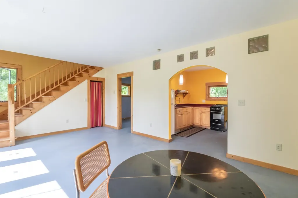 437 Phillips Road Glover VT 05875