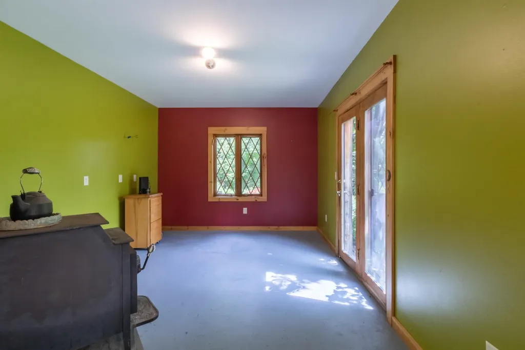 437 Phillips Road Glover VT 05875