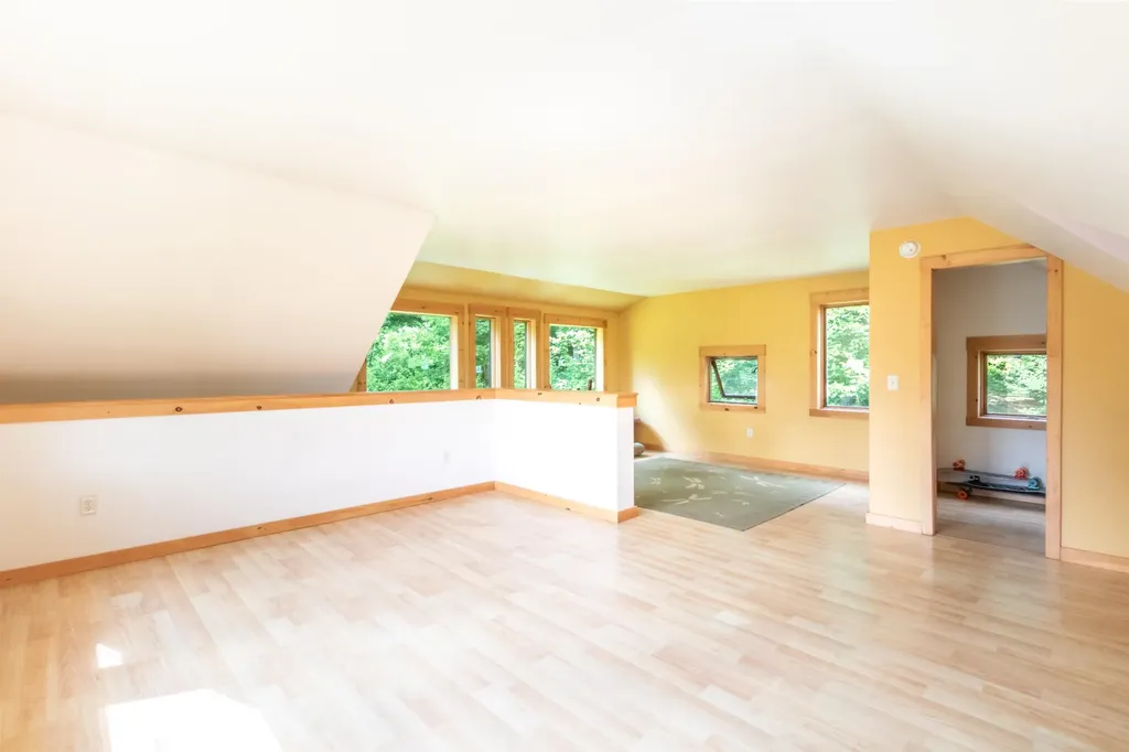 437 Phillips Road Glover VT 05875