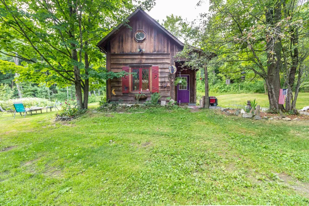 437 Phillips Road Glover VT 05875