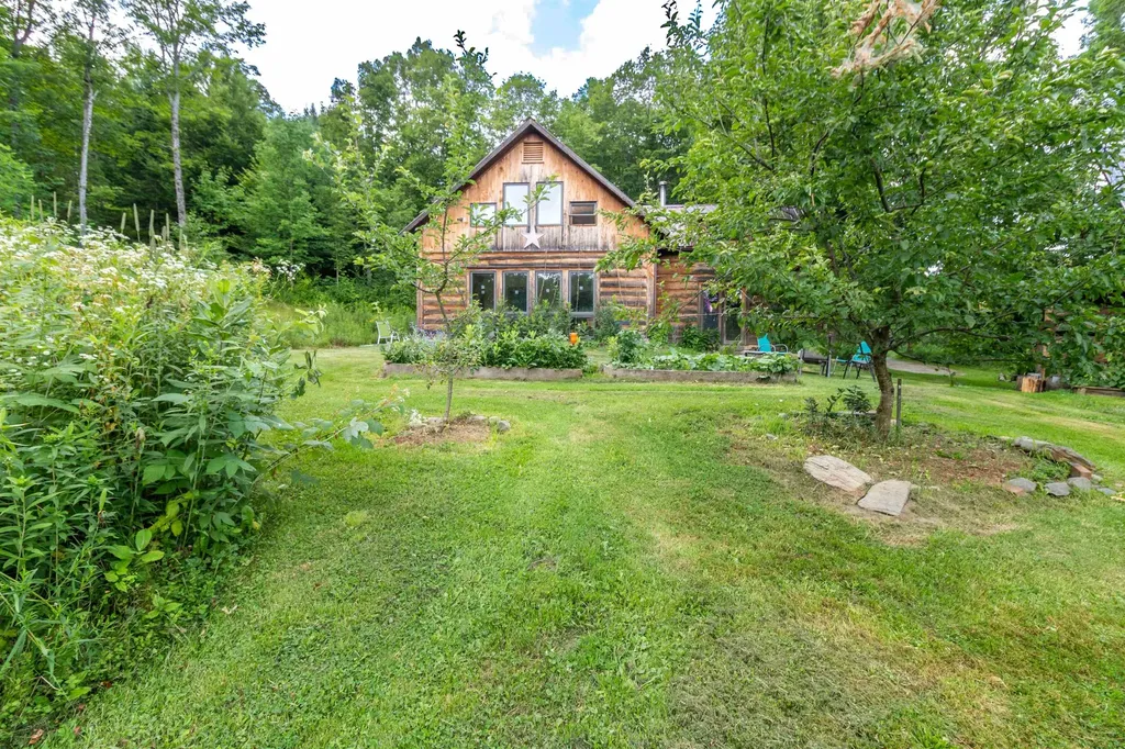 437 Phillips Road Glover VT 05875