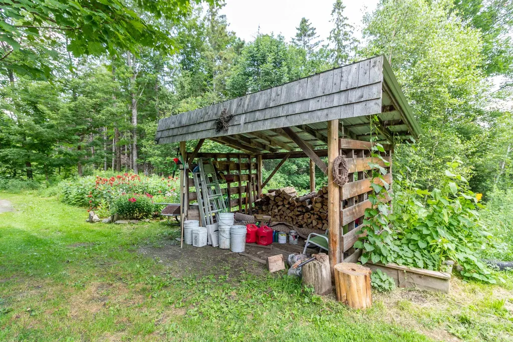 437 Phillips Road Glover VT 05875