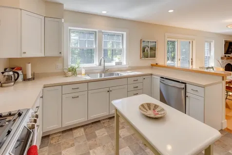 7 Paugus Road Holderness NH 03245