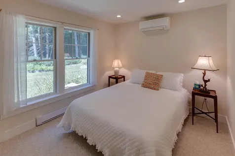 7 Paugus Road Holderness NH 03245