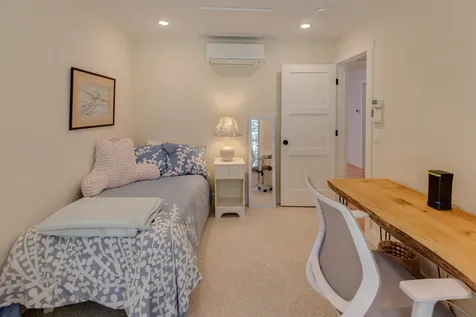 7 Paugus Road Holderness NH 03245