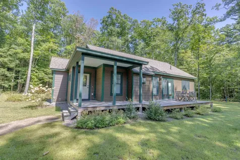 7 Paugus Road Holderness NH 03245