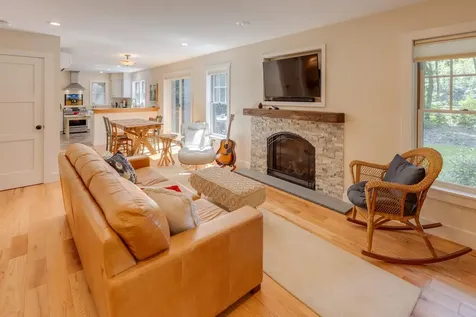 7 Paugus Road Holderness NH 03245