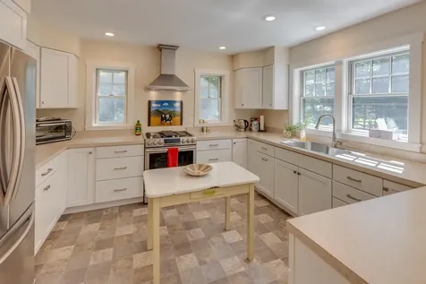 7 Paugus Road Holderness NH 03245