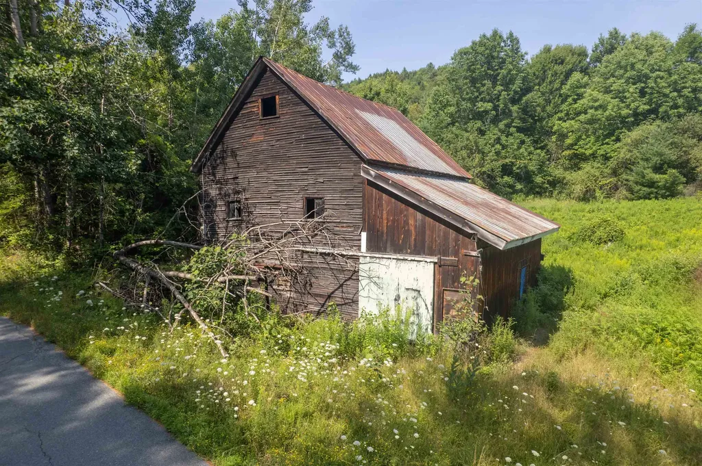 1514 Blackmer Boulevard Stockbridge VT 05772