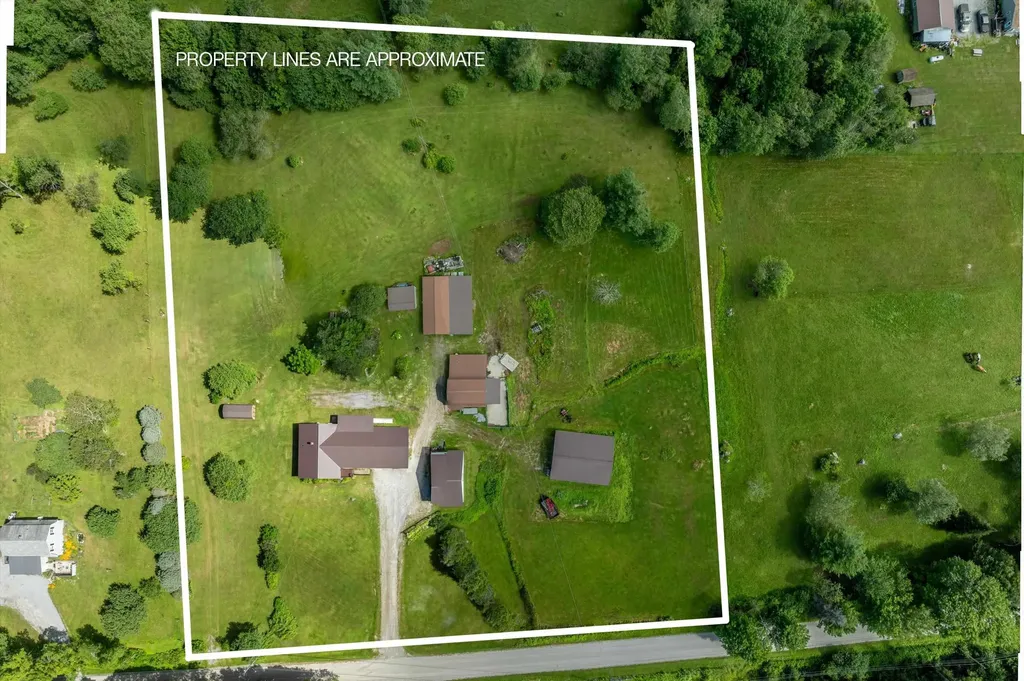 1489 Summit Road Mount Holly VT 05758