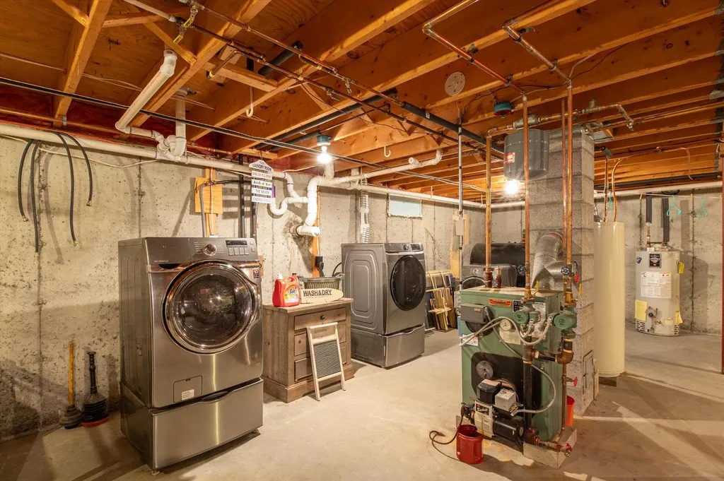 1489 Summit Road Mount Holly VT 05758