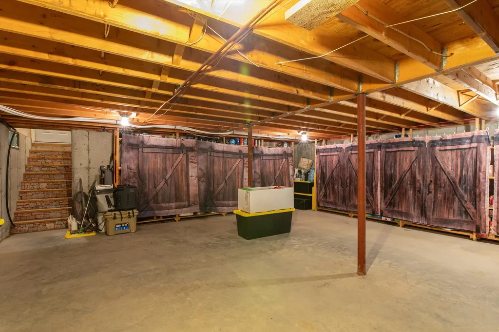 1489 Summit Road Mount Holly VT 05758