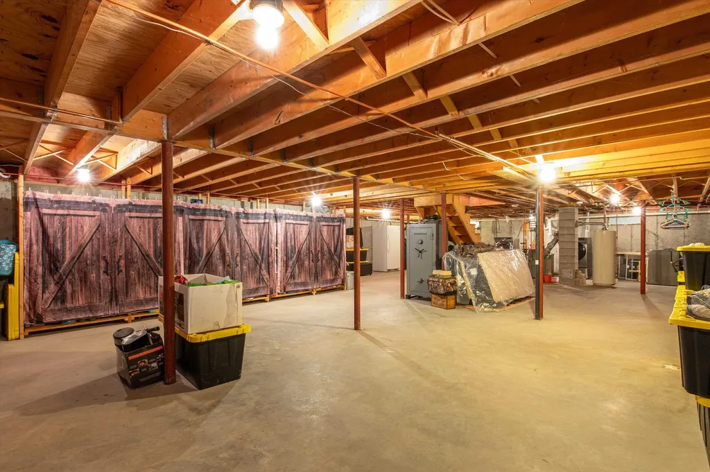 1489 Summit Road Mount Holly VT 05758