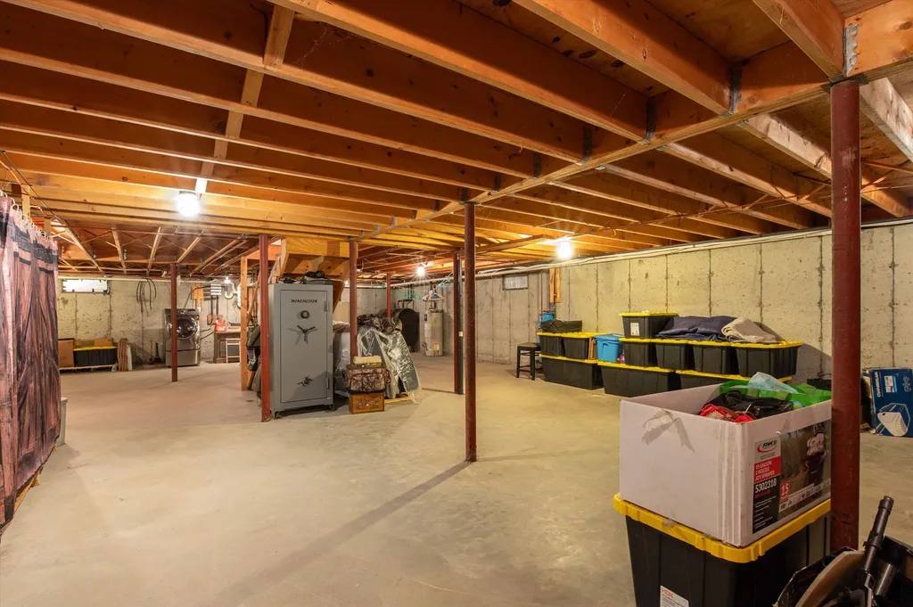 1489 Summit Road Mount Holly VT 05758