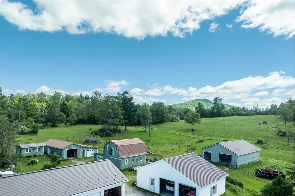 1489 Summit Road Mount Holly VT 05758