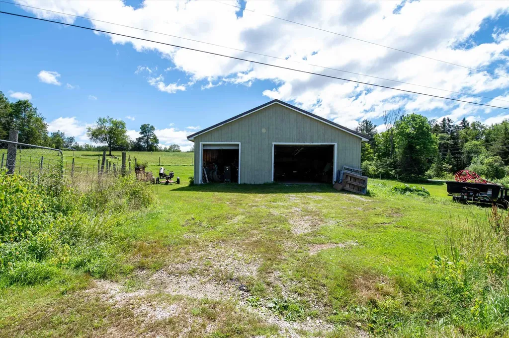 1489 Summit Road Mount Holly VT 05758