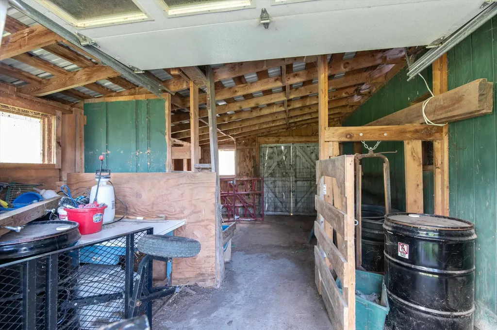 1489 Summit Road Mount Holly VT 05758