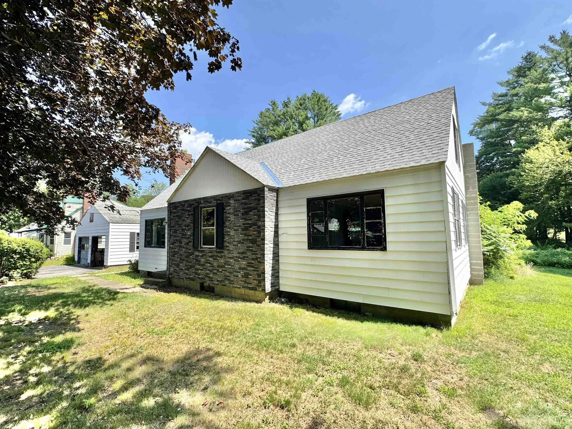 814 Brattleboro Road Hinsdale NH 03451