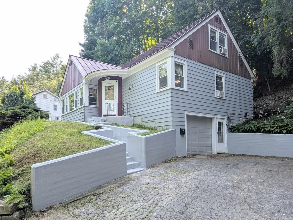 70 5th Avenue St. Johnsbury VT 05819