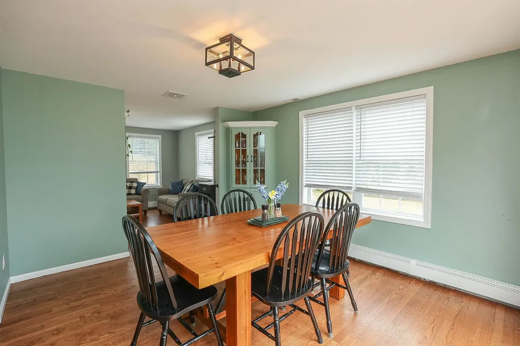 2 Faucher Road Londonderry NH 03053