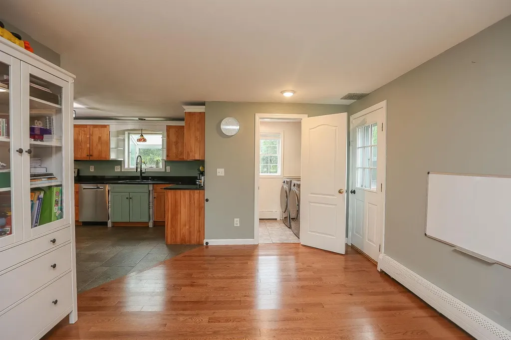 2 Faucher Road Londonderry NH 03053