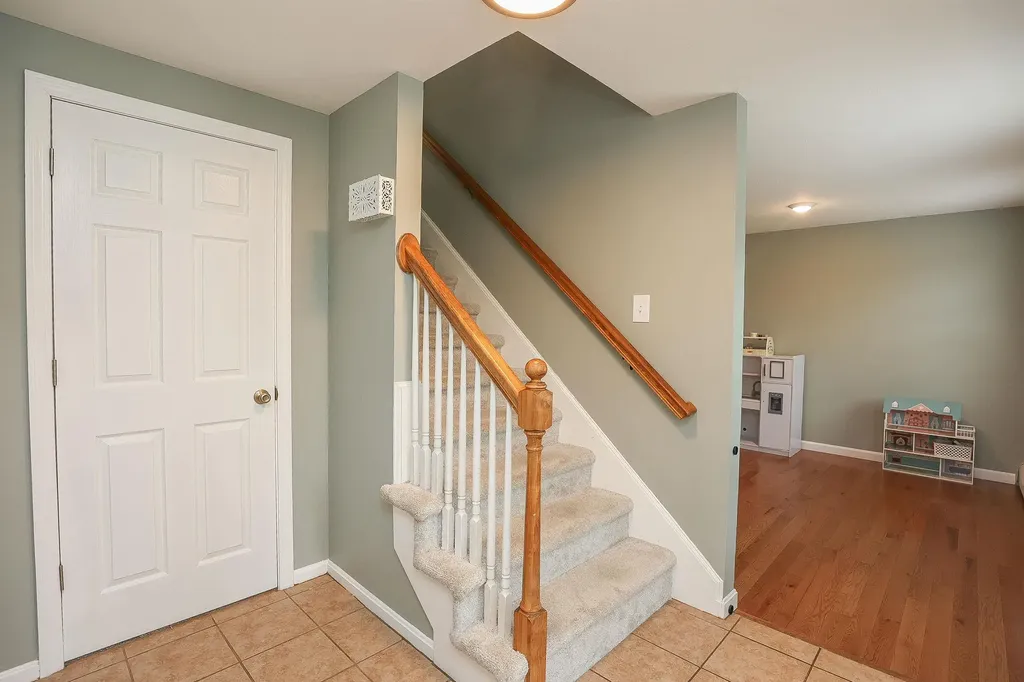 2 Faucher Road Londonderry NH 03053