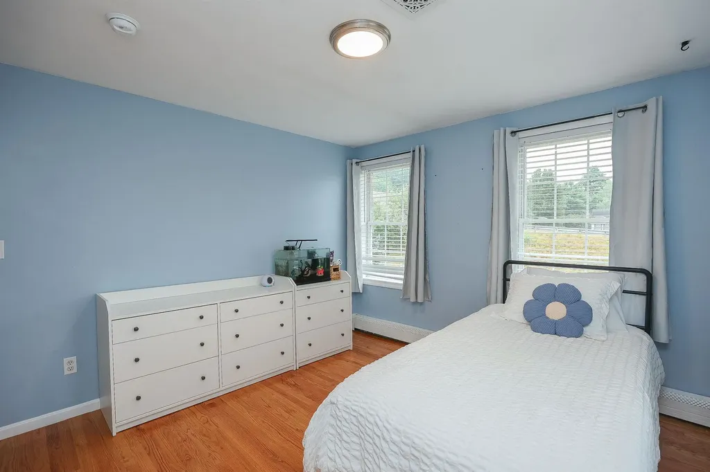 2 Faucher Road Londonderry NH 03053