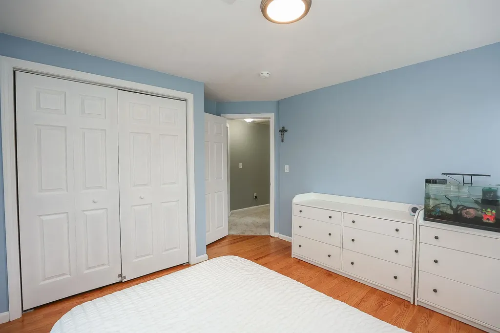 2 Faucher Road Londonderry NH 03053
