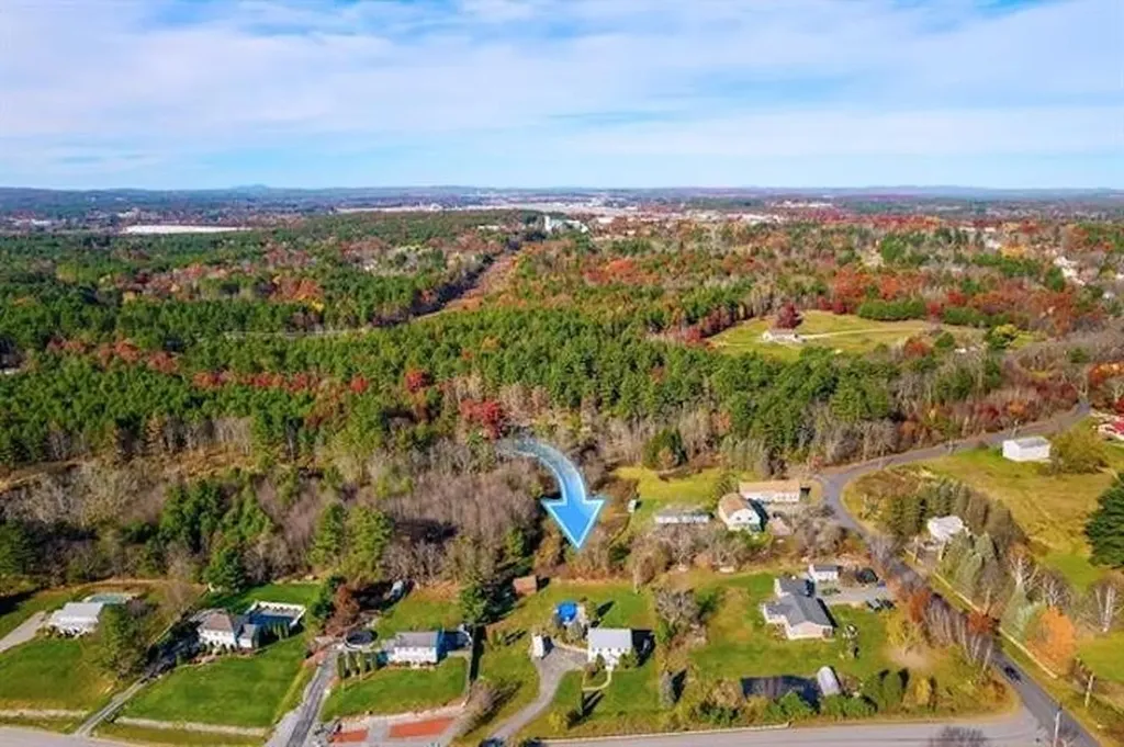 2 Faucher Road Londonderry NH 03053
