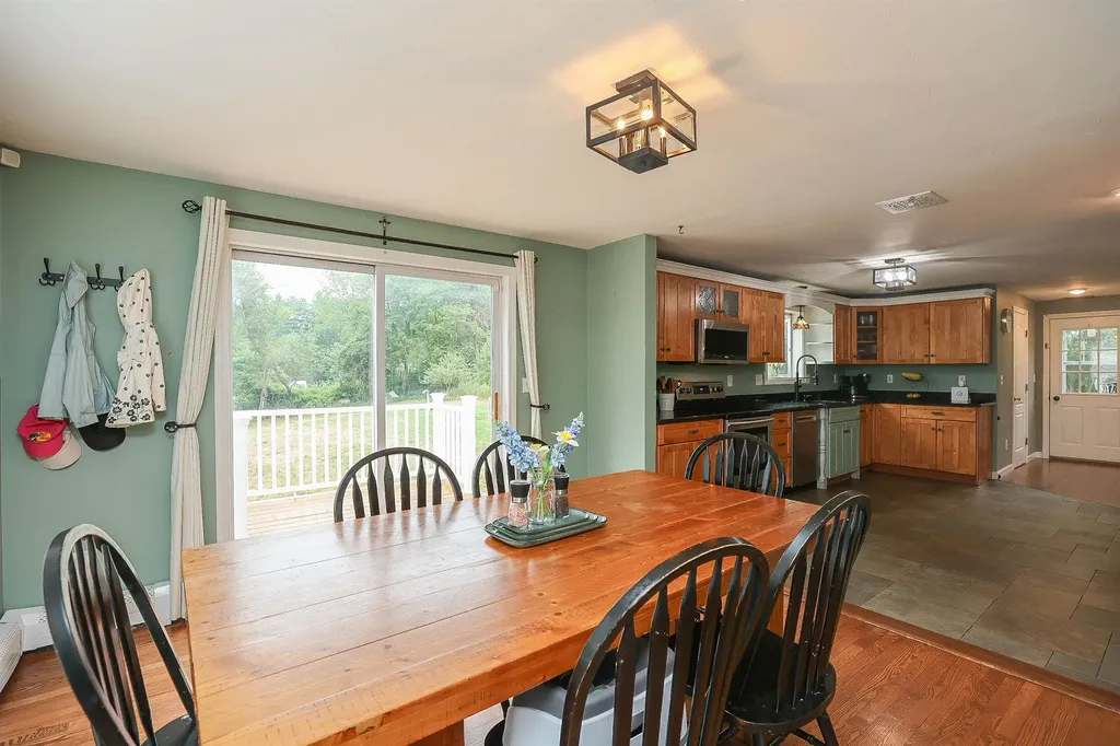 2 Faucher Road Londonderry NH 03053