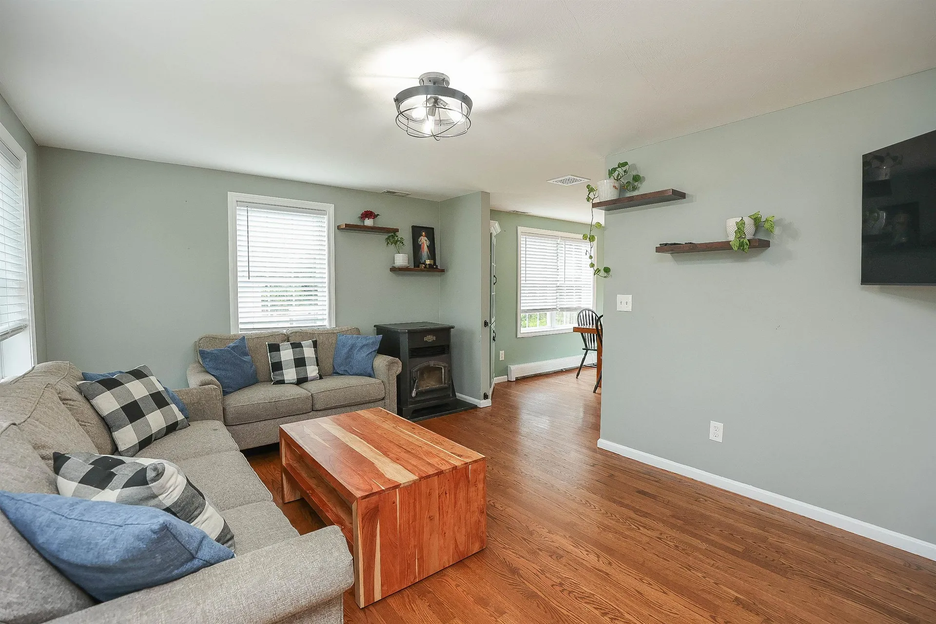 2 Faucher Road Londonderry NH 03053