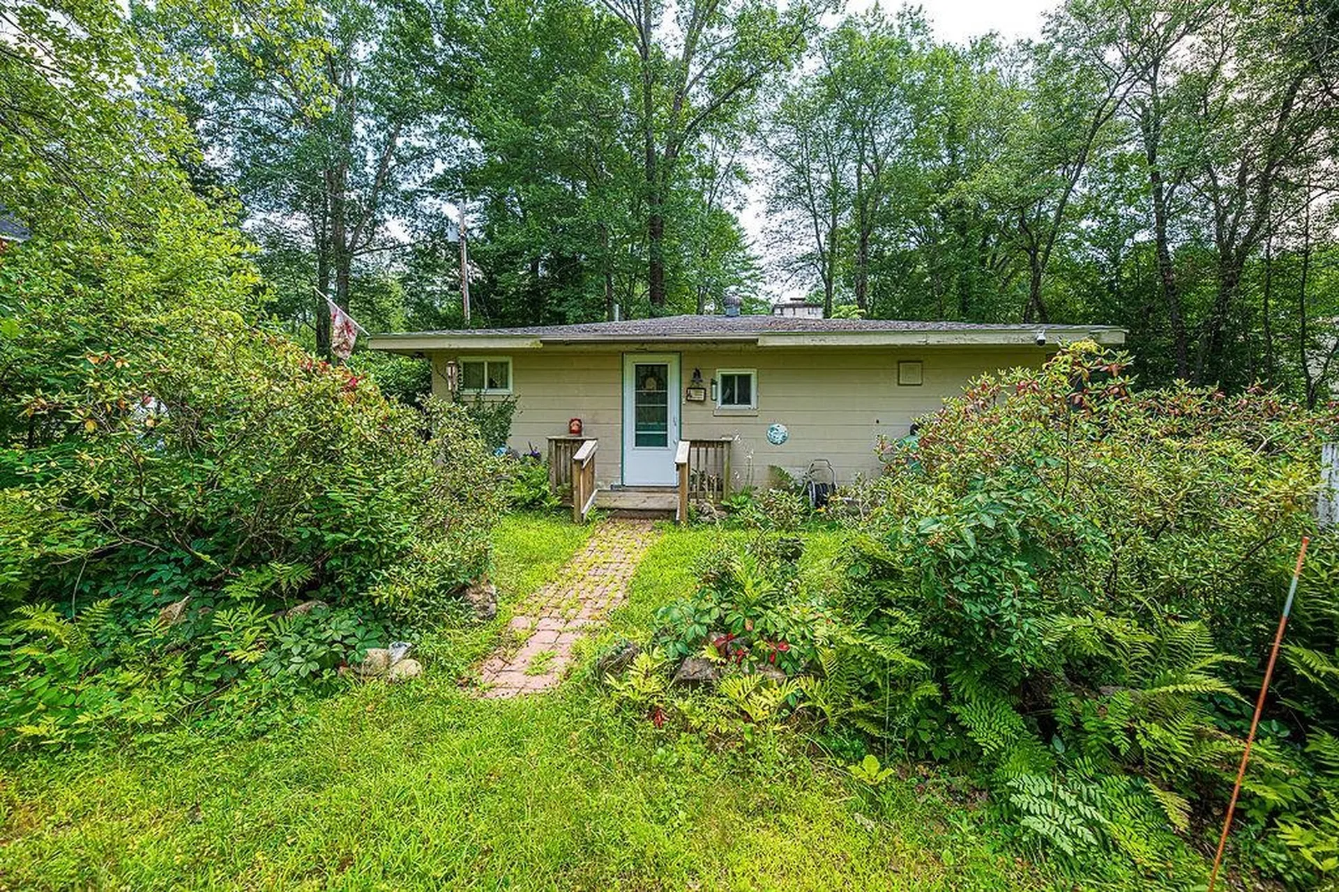 5 Karen Road Dunbarton NH 03046