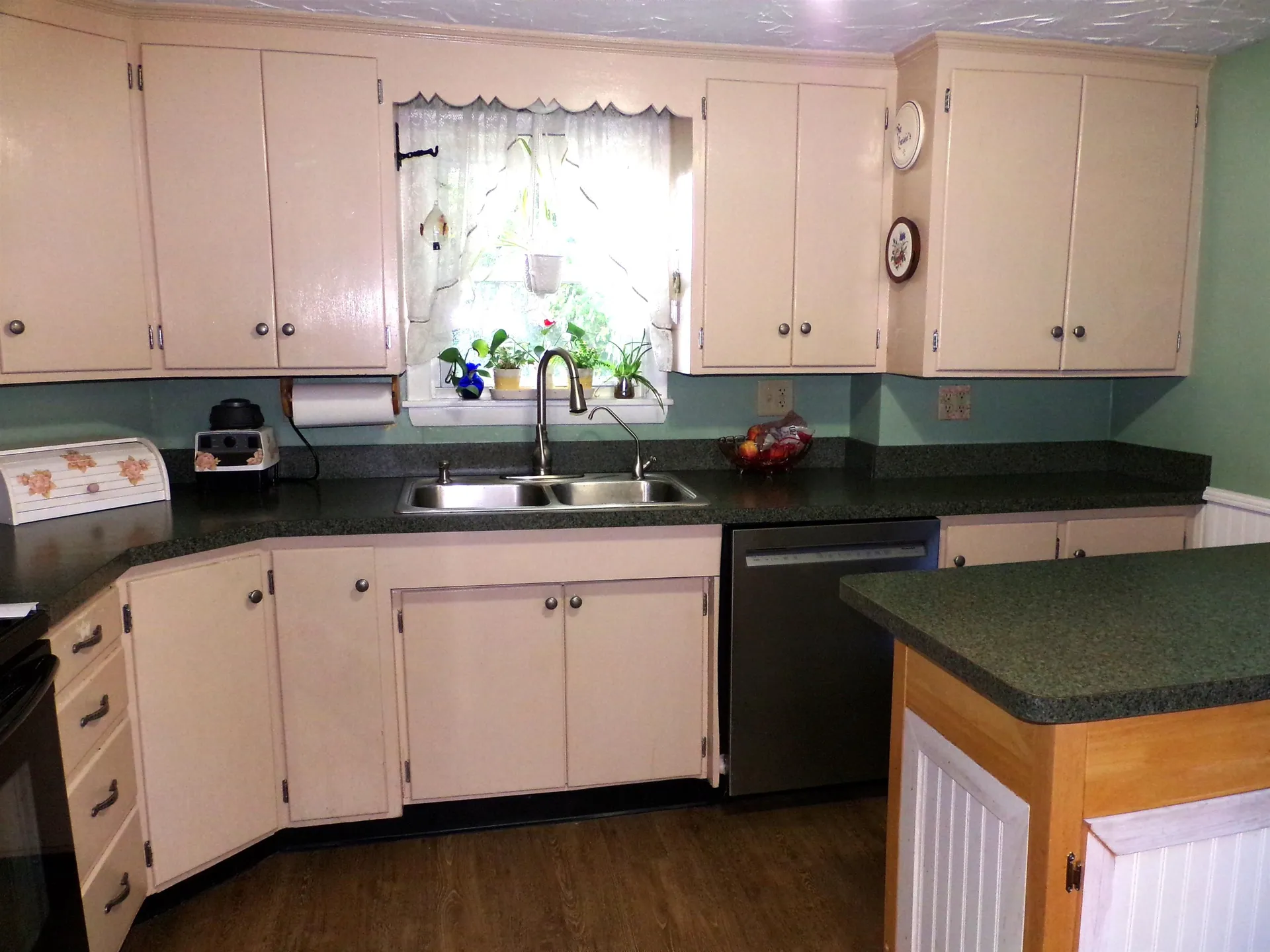 162 Gilford Avenue Laconia NH 03246