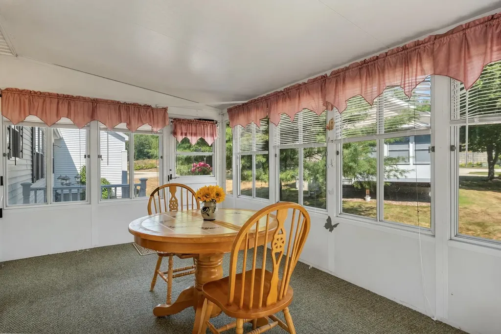 46 Moose Pond Terrace Hooksett NH 03106