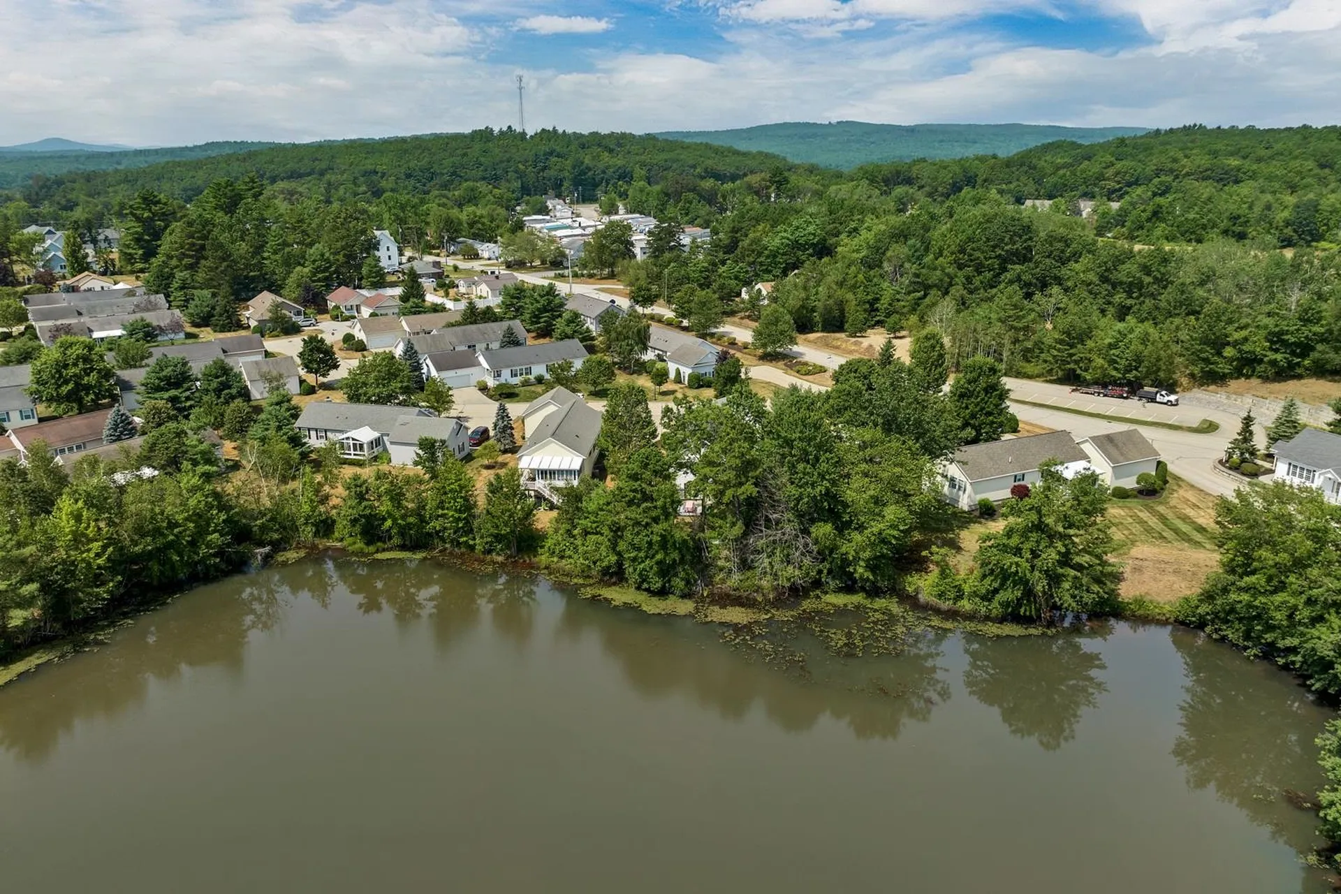 46 Moose Pond Terrace Hooksett NH 03106