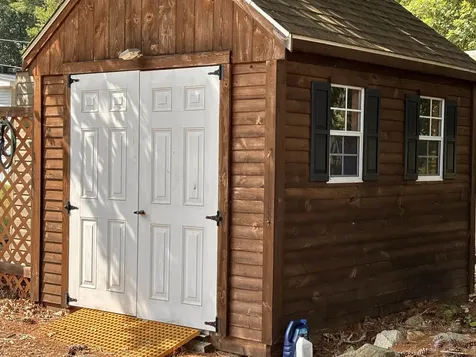 31 Beatrice Street Danville NH 03819-5148