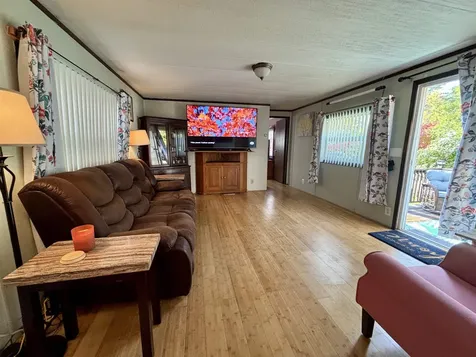 31 Beatrice Street Danville NH 03819-5148