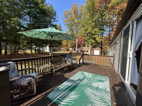 31 Beatrice Street Danville NH 03819-5148