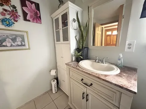 31 Beatrice Street Danville NH 03819-5148