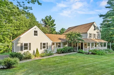 9 Baldwin Lane Bedford NH 03110