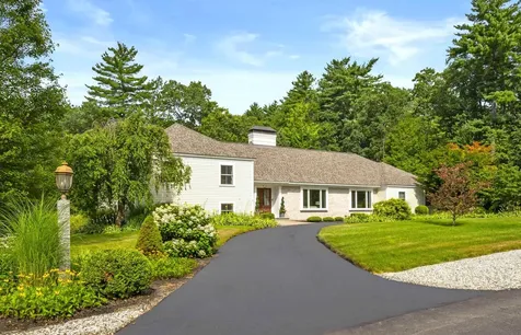 20 Martingale Road Amherst NH 03031