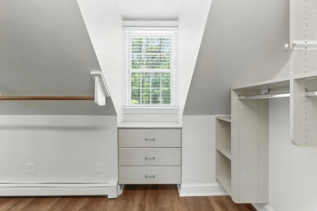 68 Perry Road Bedford NH 03110