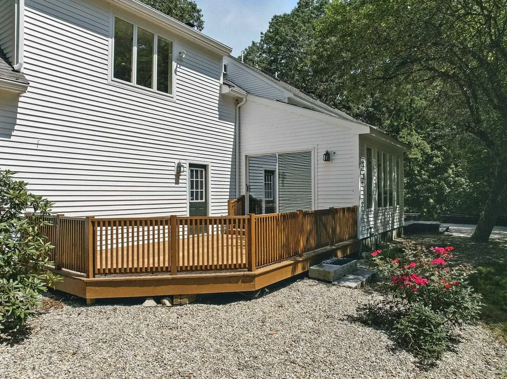 68 Perry Road Bedford NH 03110