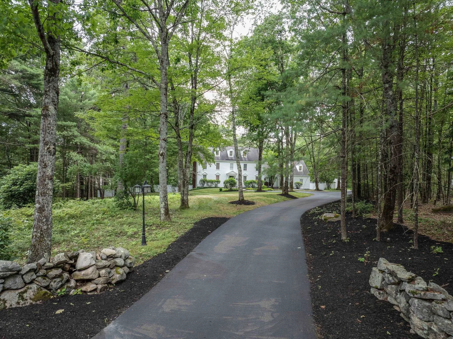 68 Perry Road Bedford NH 03110